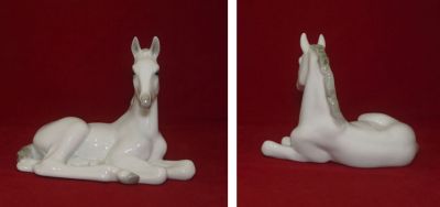 Статуэтка фарфор "Лежащий жеребенок". Ленинградский фарфоровый завод