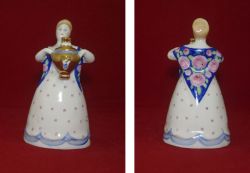 Статуэтка фарфор "Девушка с самоваром" . Дулевский фарфоровый завод