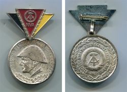 Серебряная медаль "Резервист Национальной народной армии ГДР II степени"